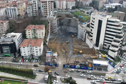Beşiktaş'ta deprem toplanma alanına site inşaatı