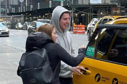 Firari Timur Cihantimur ve annesi Newyork'ta görüntülendi: Neşeli tavırları gözden kaçmadı