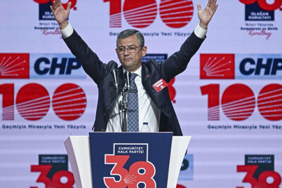 Başkan  Özel, Eskişehir'de kültür merkezi açılışında konuştu