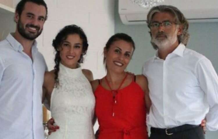 serenay sarıkayanın annesi