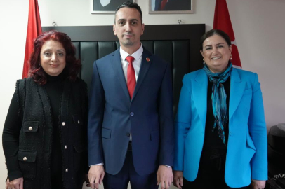 Samsun Büyükşehir Belediye Meclisi'nde İYİ Parti Grup Başkanvekili ve 2 meclis üyesi istifa etti