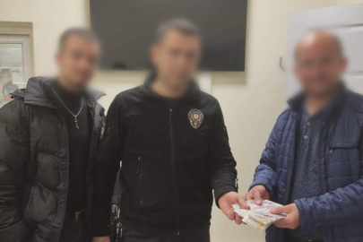 Melikgazi'nde vatandaş örnek davranışıyla kayıp parayı sahibine ulaştırdı