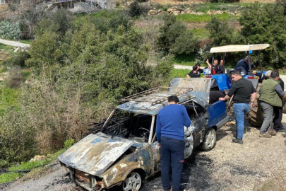 Alevlere teslim olan Tofaş'ın sürücüsü yaralandı