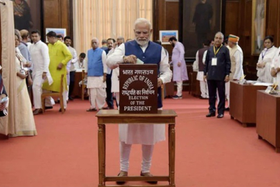 Hindistan Nisan ayında dünyanın en büyük seçimine hazırlanıyor