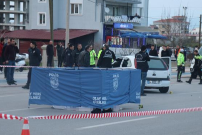 Denizli'de İftar için ekmek alan şahıs otomobilin çarpması sonucu yaşamını yitirdi