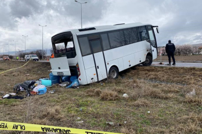 Hasdal Yolu’nda cezaevi aracı devrildi