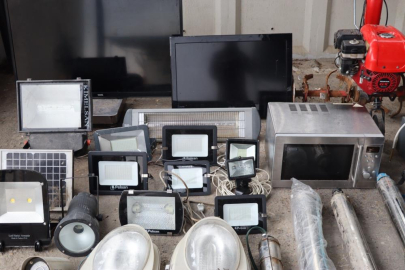 Şanlıurfa'da Jandarma, şüphelileri yakalayarak çalıntı malları ele geçirdi