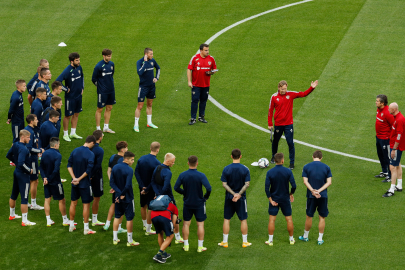 Rusya - Paraguay maçı iptal edildi