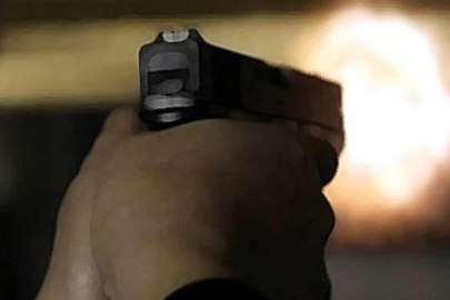 Adana'da 2 kardeşin aracına silahla ateş ettikleri iddiasıyla 3 sanığa dava