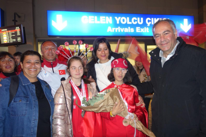 Adanalı dünya şampiyonu özel sporculara, çok özel karşılama