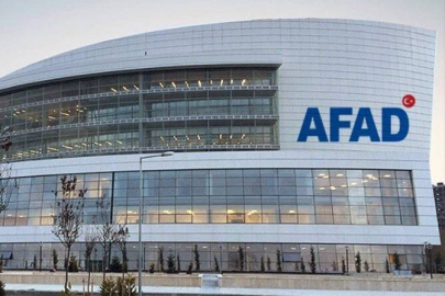 Diyarbakır'da AFAD binası önünde yoğunluk