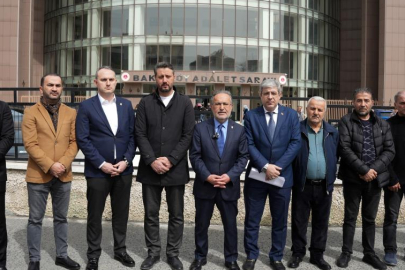 CHP Genel Başkanı Özgür Özel'e 'Zibidi' iddiasıyla suç duyurusu bulunuldu.