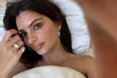 Dünyaca ünlü model Emily Ratajkowski, boşanma sonrası "Boşanma Yüzüğü" trendini başlattı