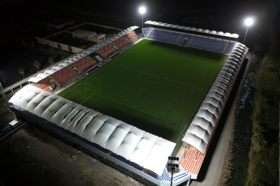 Hatay'da yenilenen Fuat Tosyalı Stadyumu açıldı
