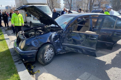 Tarsus'ta kamyon ile motosiklet çarpıştı: 1 ölü, 1 ağır yaralı