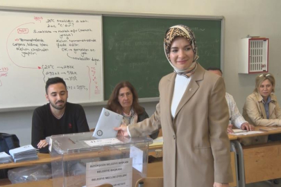 Aile ve Sosyal Hizmetler Bakanı Mahinur Özdemir Göktaş oyunu kullandı