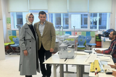 Baykar Yönetim Kurulu Başkanı Selçuk Bayraktar ve Eşi Sümeyye Bayraktar, oylarını kullandı