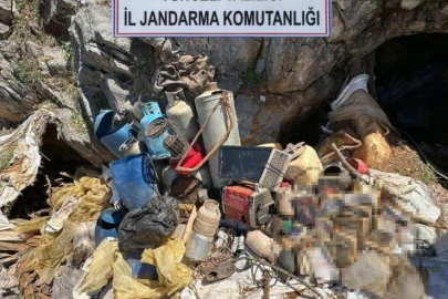 Hozat'ta terör örgütüne ait 2 sığınak ele geçirildi ve imha edildi