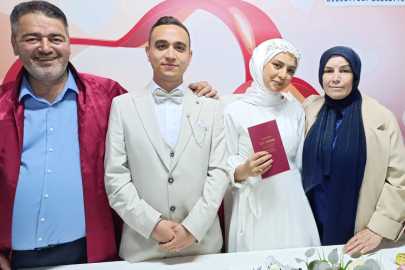 Çiçeği burnunda başkan ilk nikahı kıydı