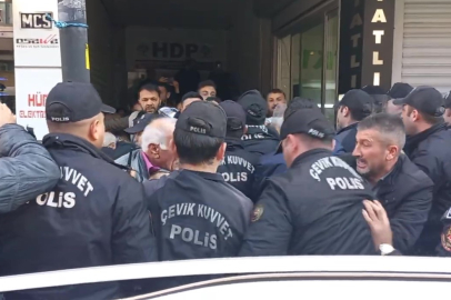 Bayrampaşa’da pompalı tüfekle çevreye ateş eden şahıs, 1'i polis 4 kişiyi yaraladı