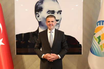 Mezitli Belediye Başkanı Ahmet Serkan Tuncer, mazbatasını alarak göreve başladı