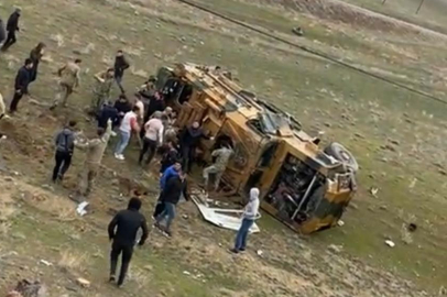 Van-Hakkari karayolunda askeri aracın şarampole yuvarlanması sonucu 6 asker yaralandı