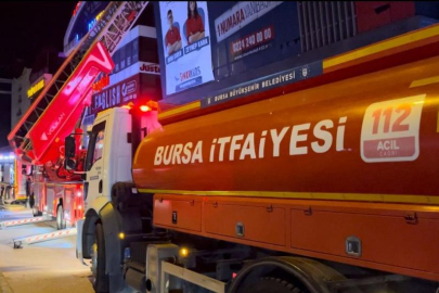 Bursa'nın Nilüfer ilçesindeki iş merkezinde çıkan yangına 25 itfaiye ekibi müdahale etti