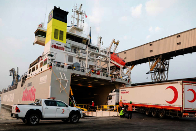 Gazze için Mersin'den demir alan İyilik Gemisi, El-Ariş Limanı açıklarına ulaştı