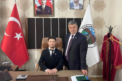 Karaman Belediye Başkanı Mustafa Kalaycı, CHP Genel Başkanı Özgür Özel'in takım elbise sözünü yerine getirdi