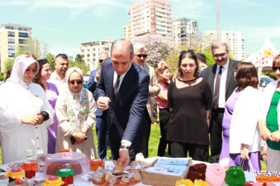 Dezavantajlı kadınların el emeği göz nuru ürünleri Adana'da sergileniyor