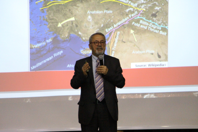 Naci Görür uyardı: Doğu Anadolu Fayı'ndaki enerji, Adana ve Osmaniye'ye yöneliyor