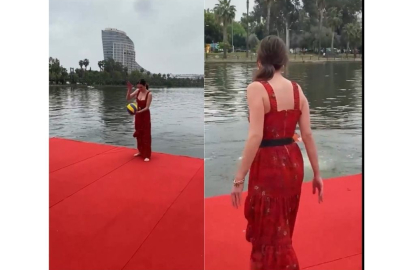 Melis Sezen Seyhan Nehri üzerinde voleybol oynadı