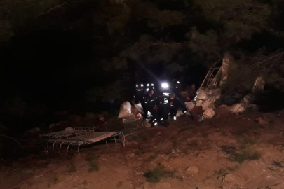 Adana'da minibüs faciası: Yanlış navigasyon yüzünden 4 ölü, 17 yaralı