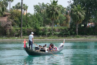 Adana Büyükşehir'den 23 Nisan'da çocuklara ücretsiz gondol keyfi