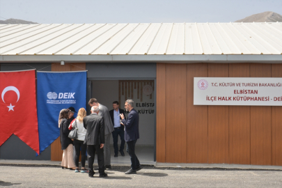 Deprem bölgesinde 23 Nisan Ulusal Egemenlik ve Çocuk Bayramı kutlandı