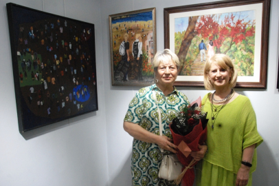 Ressam Seval Eroğlu ve Meral Soylu, ARD Kaman Sanat Galerisinde "Dünden Bugüne" sergisi açtı