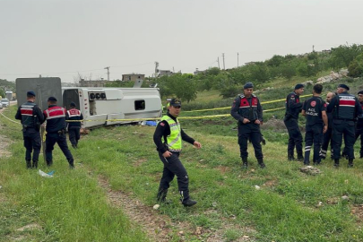 Gaziantep'te midibüs devrildi: 1 ölü, 7 yaralı