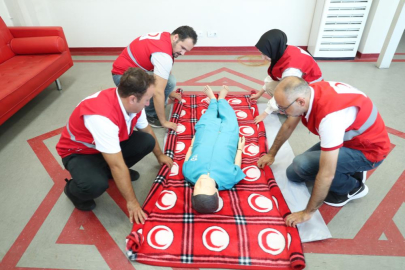 Türk Kızılay 2023'te 776 bin kişiyi ilk yardım konusunda bilinçlendirdi