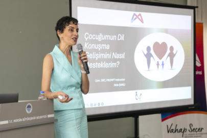 Mersin Büyükşehir Belediyesi özel ihtiyaçlı bireylerin ailelerine yönelik seminer düzenledi