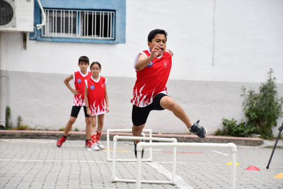 Adanalı minik atletler Türkiye şampiyonasına hazırlanıyor