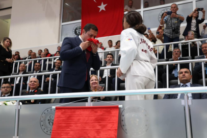 Hatay'da depremin ardından 19 Mayıs coşkusu