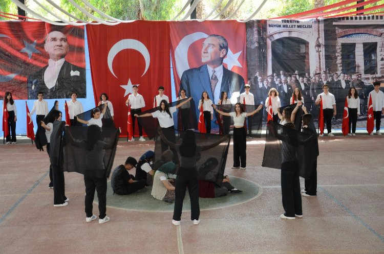 Adana Final Okulları'nda 19 Mayıs coşkuyla kutlandı 2