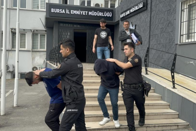 Bursa'da Whatsapp üzerinden sahte profil oluşturarak 609 bin lira dolandıran çete çökertildi