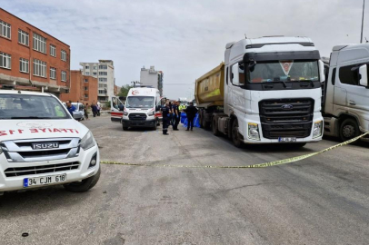 Payas'ta hafriyat tırının çarptığı 60 yaşındaki adam hayatını kaybetti