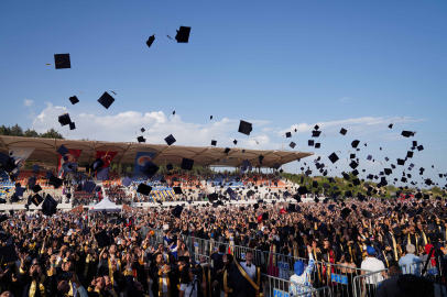Mersin Üniversitesi 2024 yılı mezuniyet töreni büyük coşkuyla gerçekleşti