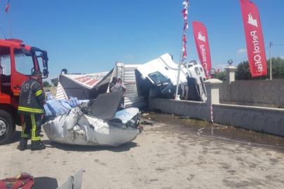 Denizli’de sürücüsünün hayatını kaybettiği tırın kaza görüntüleri ortaya çıktı