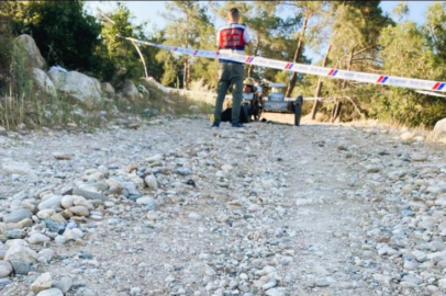 Tek domuz kurşunuyla hem annesini hem de babasını vurdu