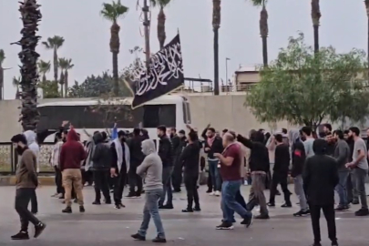 ABD Adana Konsolosluğu önünde Gazze'ye destek için oturma eylemi