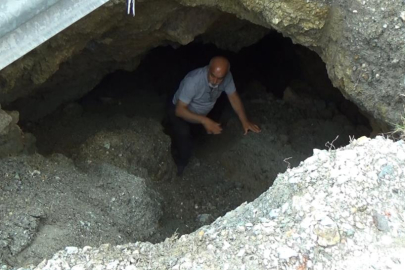 Hatay'ın Dörtyol ilçesinde aşırı yağışlar sonrası oluşan devasa çukur merak uyandırdı