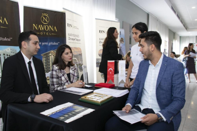 Mersin'de gençlerin turizm sektörüne istihdamı için kariyer günleri düzenlendi